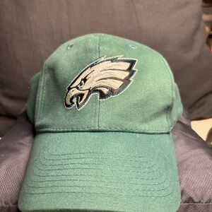 Vintage Philadelphia Eagles light up Green Cap with Velcro adjustable strap.